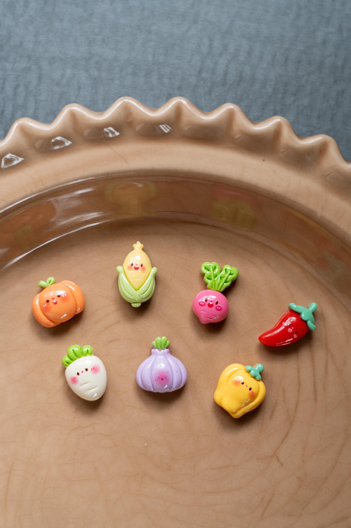 7 piece mini veggie magnets